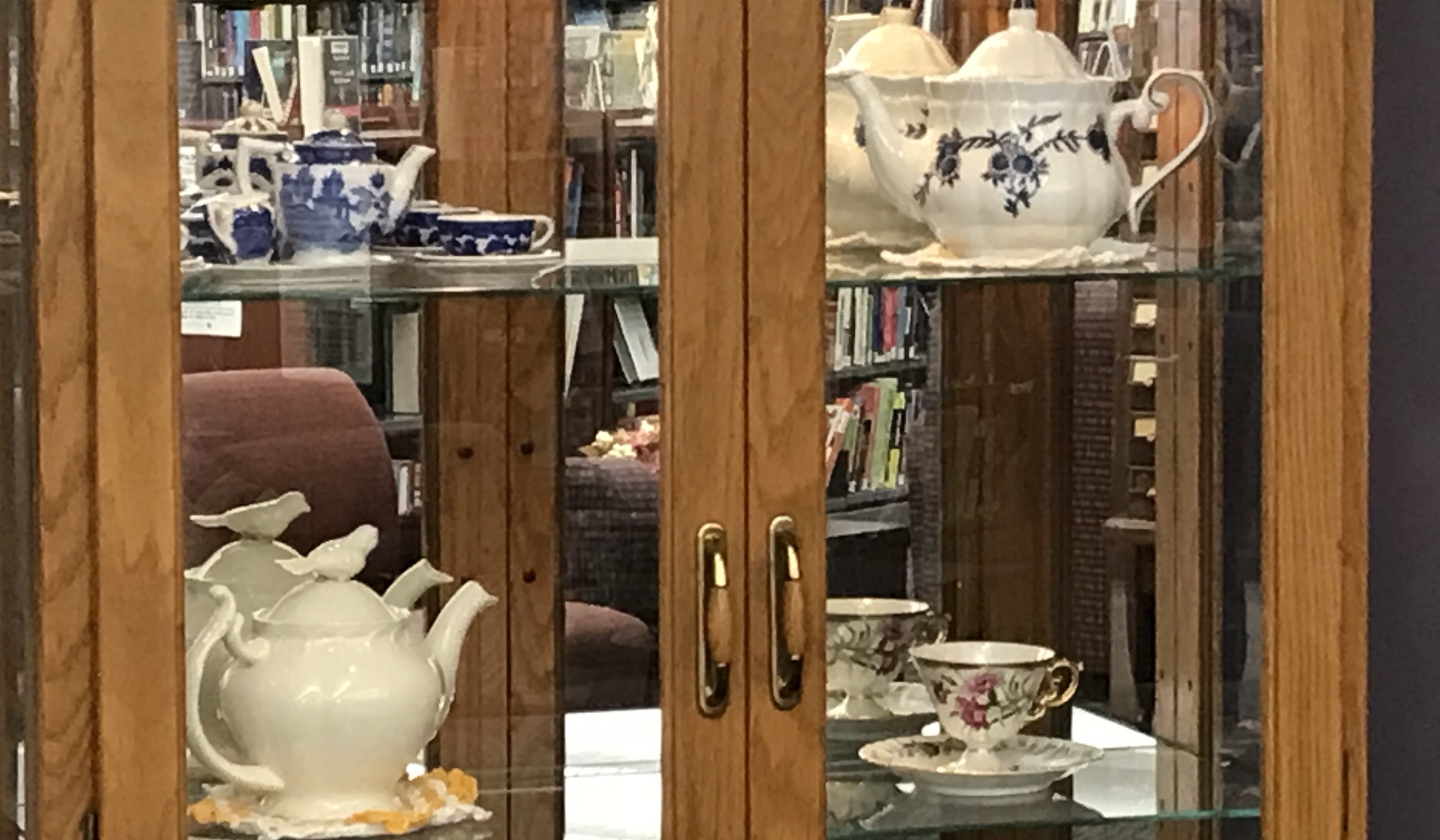 Beautiful Tea Pots and Tea Cups